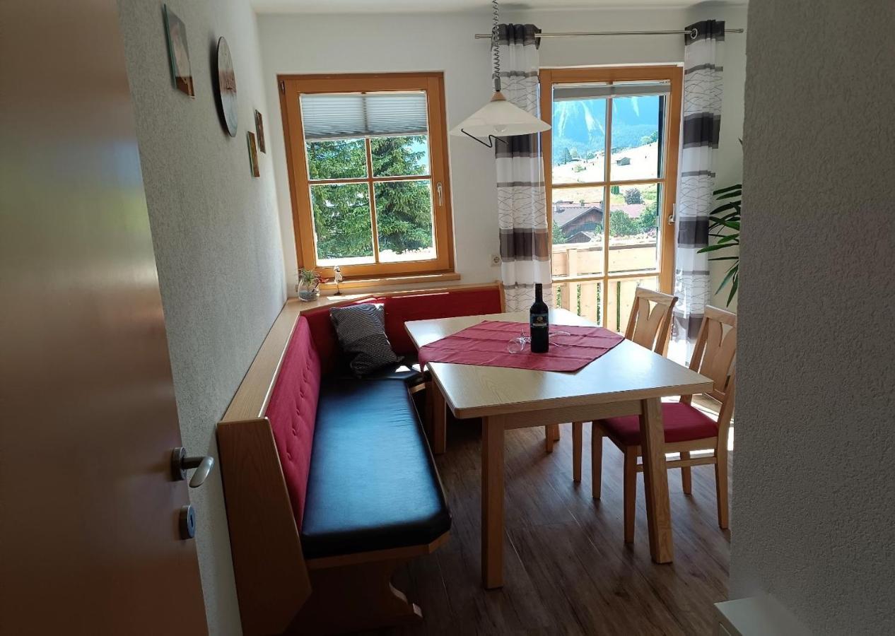 Haus Gipfelblick Apartment Lermoos Exterior photo