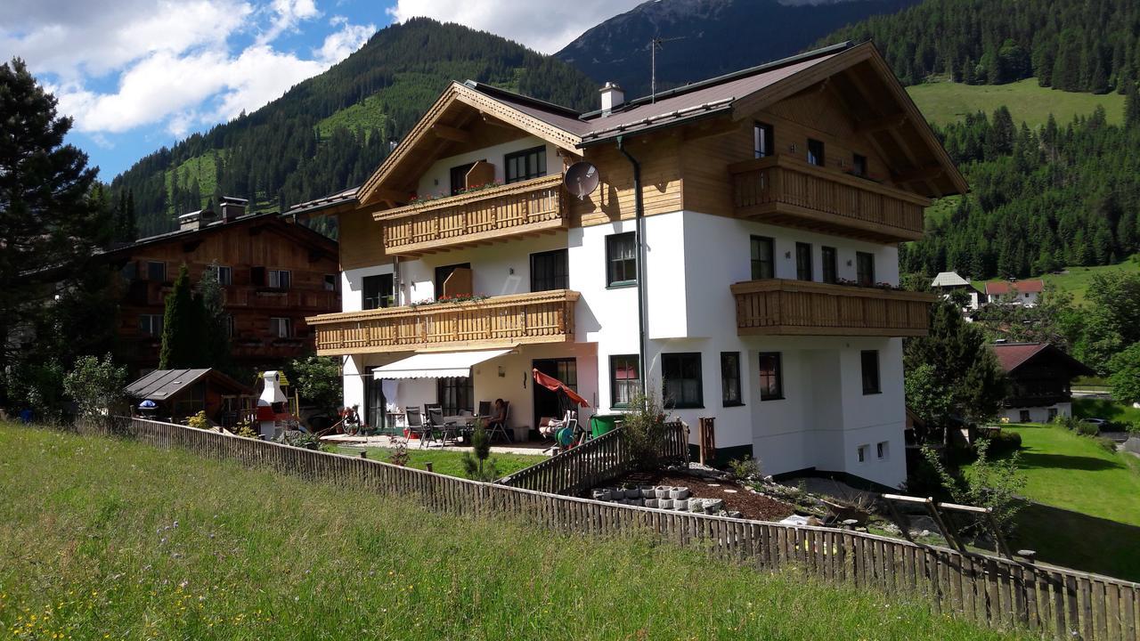 Haus Gipfelblick Apartment Lermoos Exterior photo